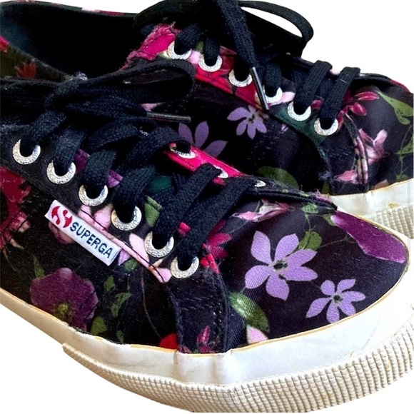Women’s SUPERGA Anthropologie Sneakers Floral Print Multicolor Size 9 - Picture 3 of 6